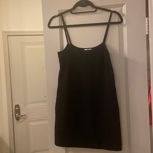 Black bodycon dress